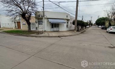 Casa con local a la venta en el centro de General Belgrano, Buenos Aires