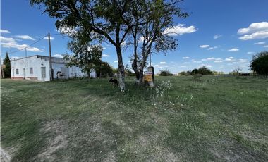 Vendo Casa con gran Terreno en Herrera, Entre Ríos.