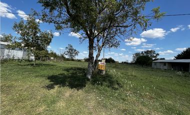 Vendo Casa con gran Terreno en Herrera, Entre Ríos.