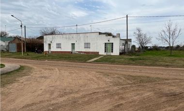 Vendo Casa con gran Terreno en Herrera, Entre Ríos.