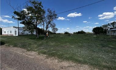 Vendo Casa con gran Terreno en Herrera, Entre Ríos.