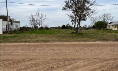 Vendo Casa con gran Terreno en Herrera, Entre Ríos.