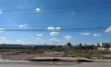 SE RENTA TERRENO SOBRE LA AV. CLOUTHIER A UNA CUADRA DE LA GOMEZ MORIN