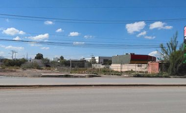 SE RENTA TERRENO SOBRE LA AV. CLOUTHIER A UNA CUADRA DE LA GOMEZ MORIN