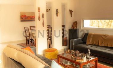 Moderna casa en parcela consolidado condominio