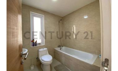 Moderna casa en parcela consolidado condominio