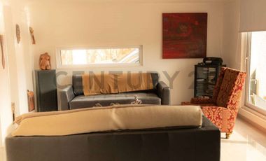 Moderna casa en parcela consolidado condominio