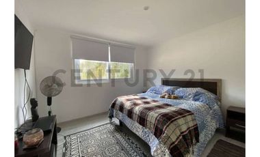 Moderna casa en parcela consolidado condominio