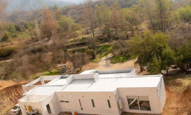 Moderna casa en parcela consolidado condominio