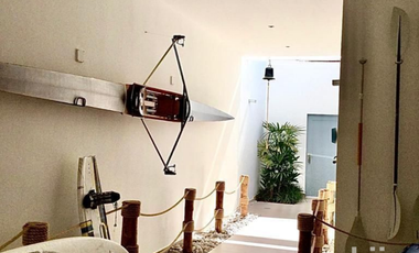 MODERNA CASA EN VENTA CON 6 DORMITORIOS CON PISCINA EN PARACAS