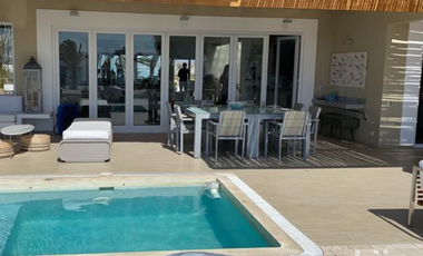 MODERNA CASA EN VENTA CON 6 DORMITORIOS CON PISCINA EN PARACAS