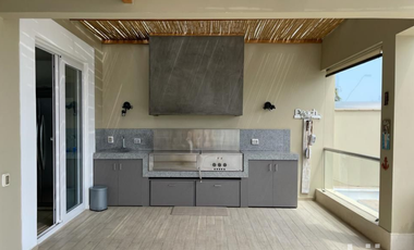 MODERNA CASA EN VENTA CON 6 DORMITORIOS CON PISCINA EN PARACAS