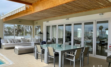 MODERNA CASA EN VENTA CON 6 DORMITORIOS CON PISCINA EN PARACAS