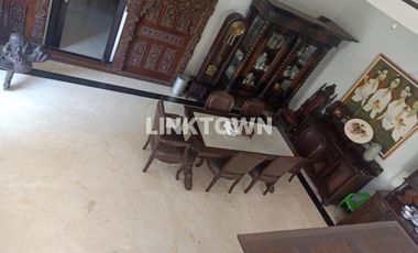 Termurah Rumah Mewah dengan Swiming Pool di Manyar Rejo Surabaya Dekat Raya Manyar