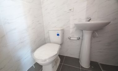 apartamento en arriendo en c.r escarlata piso 3 sin ascensor. Cod A13848