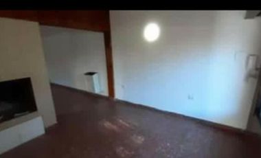 Excelente propiedad, en el centro de Villa Regina, en venta. Toma propiedad en parte de pago, en CABA, en barrios denominados turisticos.