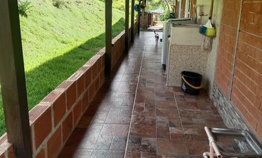 VENDO O PERMUTO FINCA 1669 m² ,Arboles Frutales, segura, cómoda, vista excelente y clima. A  Solo 15 Minutos del hospital de Jamundí. Cod V7513