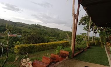 VENDO O PERMUTO FINCA 1669 m² ,Arboles Frutales, segura, cómoda, vista excelente y clima. A  Solo 15 Minutos del hospital de Jamundí. Cod V7513