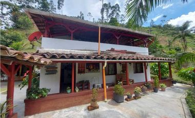 Vendo casa cerca Caldas, vía amaga Antioquia