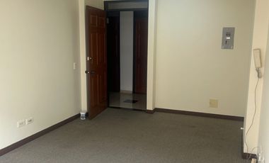 oficina en arriendo en lago gaitan. Cod A6993801