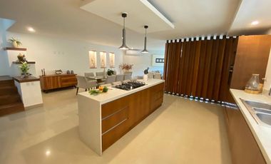 Casa con 5 recamaras en Cancun en venta