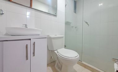 apartamento en arriendo en prados del este. Cod A26684