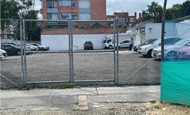 SE VENDE  LOTE-PARQUEADERO EN BOGOTA