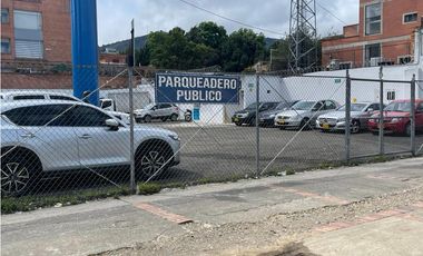 SE VENDE  LOTE-PARQUEADERO EN BOGOTA