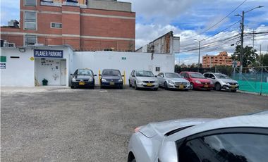 SE VENDE  LOTE-PARQUEADERO EN BOGOTA