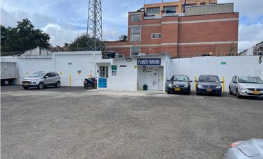 SE VENDE  LOTE-PARQUEADERO EN BOGOTA
