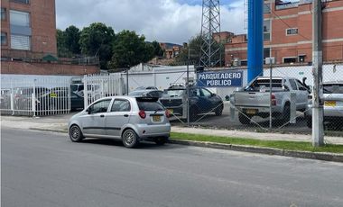 SE VENDE  LOTE-PARQUEADERO EN BOGOTA