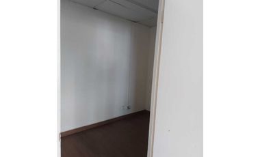 ALQUILO LOCAL EN VIA BRASIL SEGUNDO PISO  147 M2