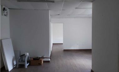 ALQUILO LOCAL EN VIA BRASIL SEGUNDO PISO  147 M2