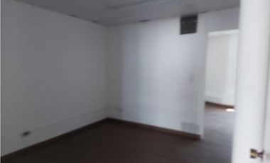 ALQUILO LOCAL EN VIA BRASIL SEGUNDO PISO  147 M2