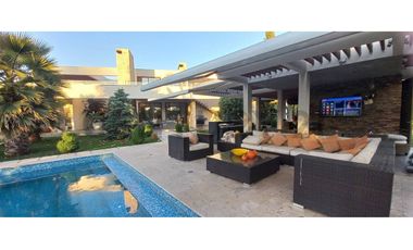 Se vende casa en Club de Golf Las Araucarias, Buin
