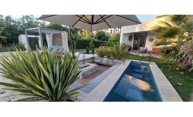 Se vende casa en Club de Golf Las Araucarias, Buin