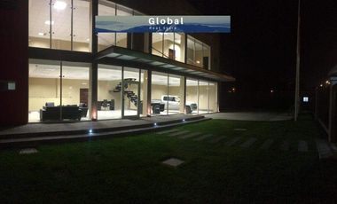 Edificio Comercial Lomas De Zamora, Local, Depósito, Oficinas Y Estacionamiento