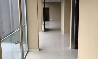 Edificio Comercial Lomas De Zamora, Local, Depósito, Oficinas Y Estacionamiento