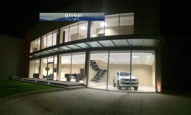 Edificio Comercial Lomas De Zamora, Local, Depósito, Oficinas Y Estacionamiento