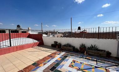 Casa en VENTA de 5 recámaras con terraza Lomas de Marfil en Guanajuato Gto