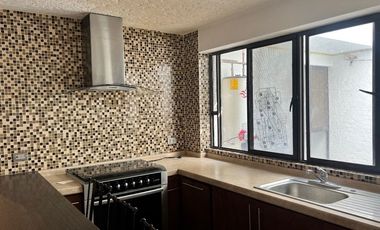 Casa en VENTA de 5 recámaras con terraza Lomas de Marfil en Guanajuato Gto