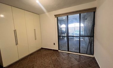 Casa en VENTA de 5 recámaras con terraza Lomas de Marfil en Guanajuato Gto
