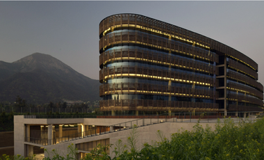 Oficina en Arriendo en Vespucio Norte / Santa María