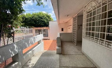 casa en venta en barrio blanco. Cod V7059