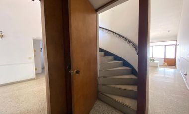casa en venta en barrio blanco. Cod V7059