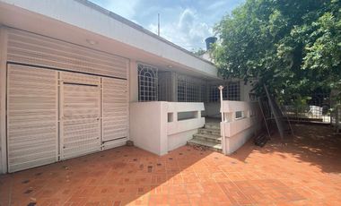 casa en venta en barrio blanco. Cod V7059