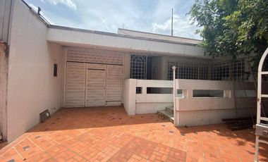 casa en venta en barrio blanco. Cod V7059