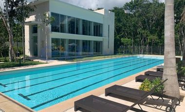 Enjoy the tranquility, security and location of Residencial Senderos Mayakoba in Playa del Carmen
