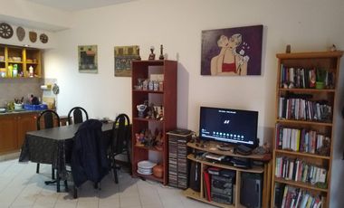 DEPARTAMENTO 2 AMBIENTES CON COCHERA