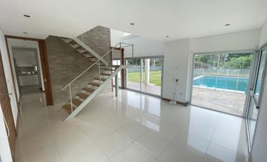 Casa en Alquiler Barrio Privado Arenas del Sur